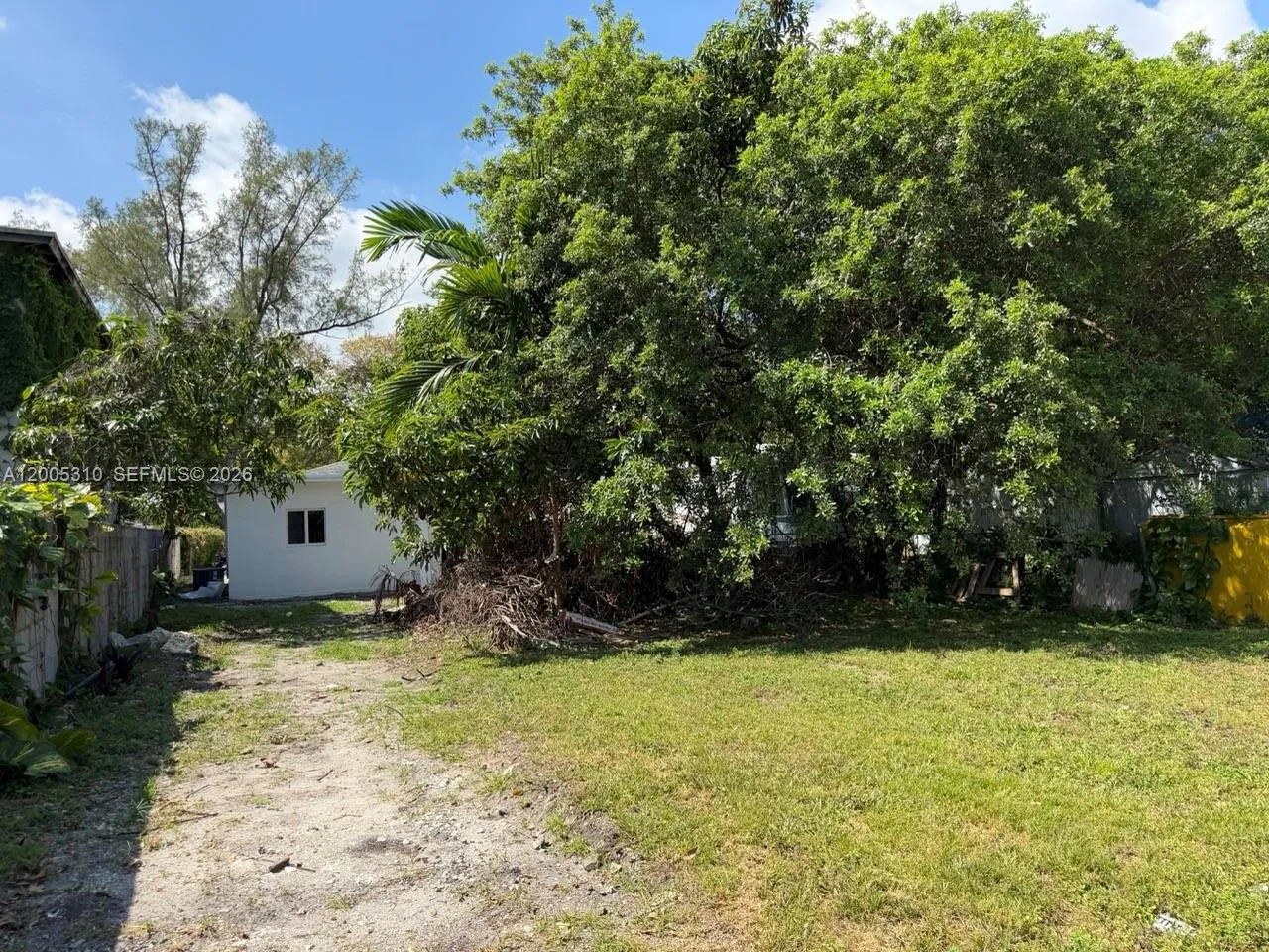 2335 NW 68th St REAR, Miami FL 33147