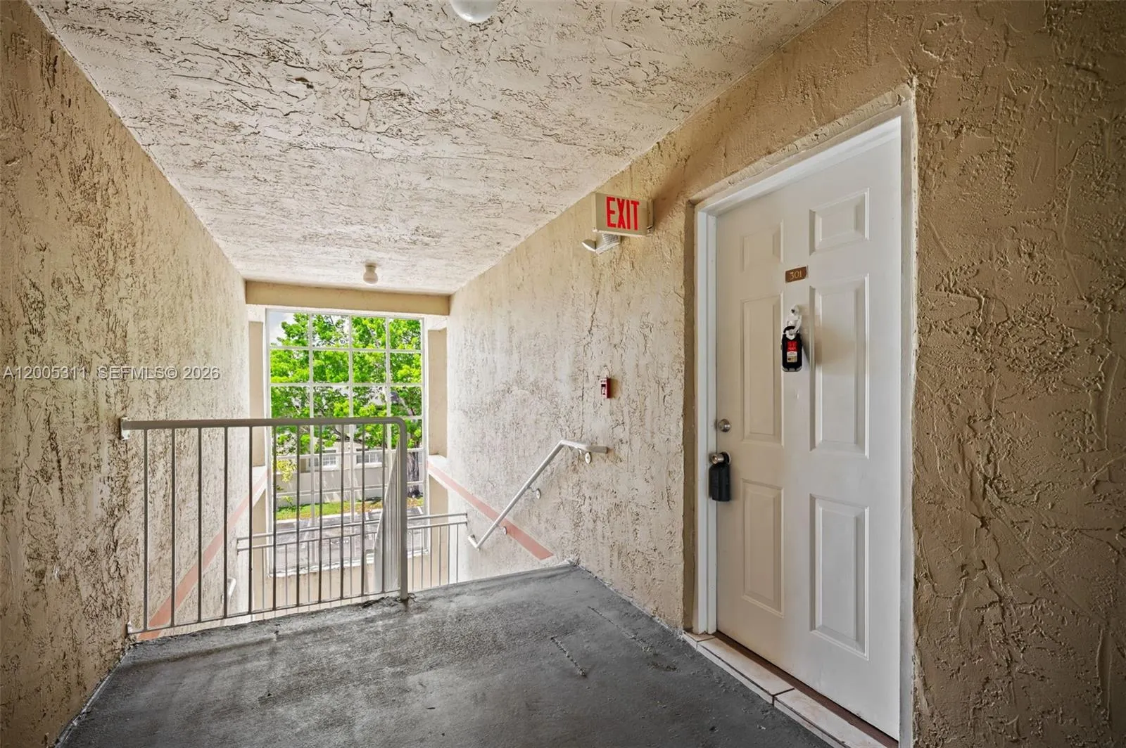 18880 NW 57th Ave # 301, Hialeah FL 33015