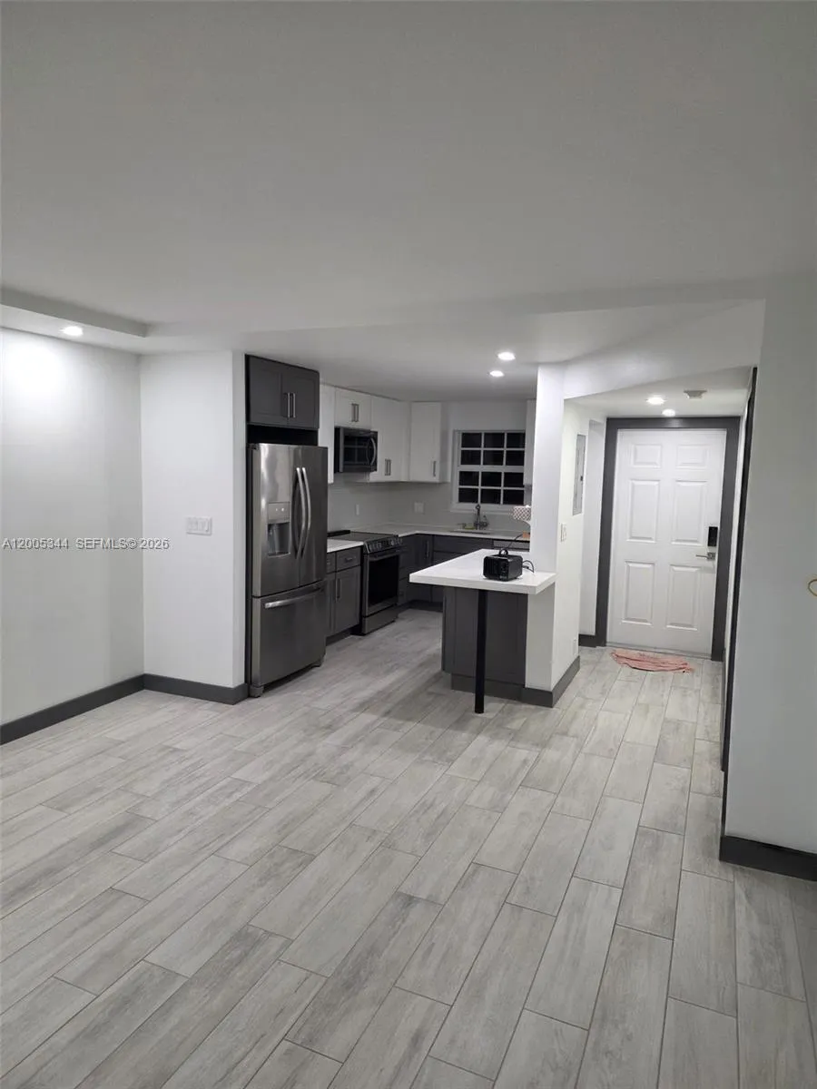 660 Tennis Club Dr # 201, Fort Lauderdale FL 33311