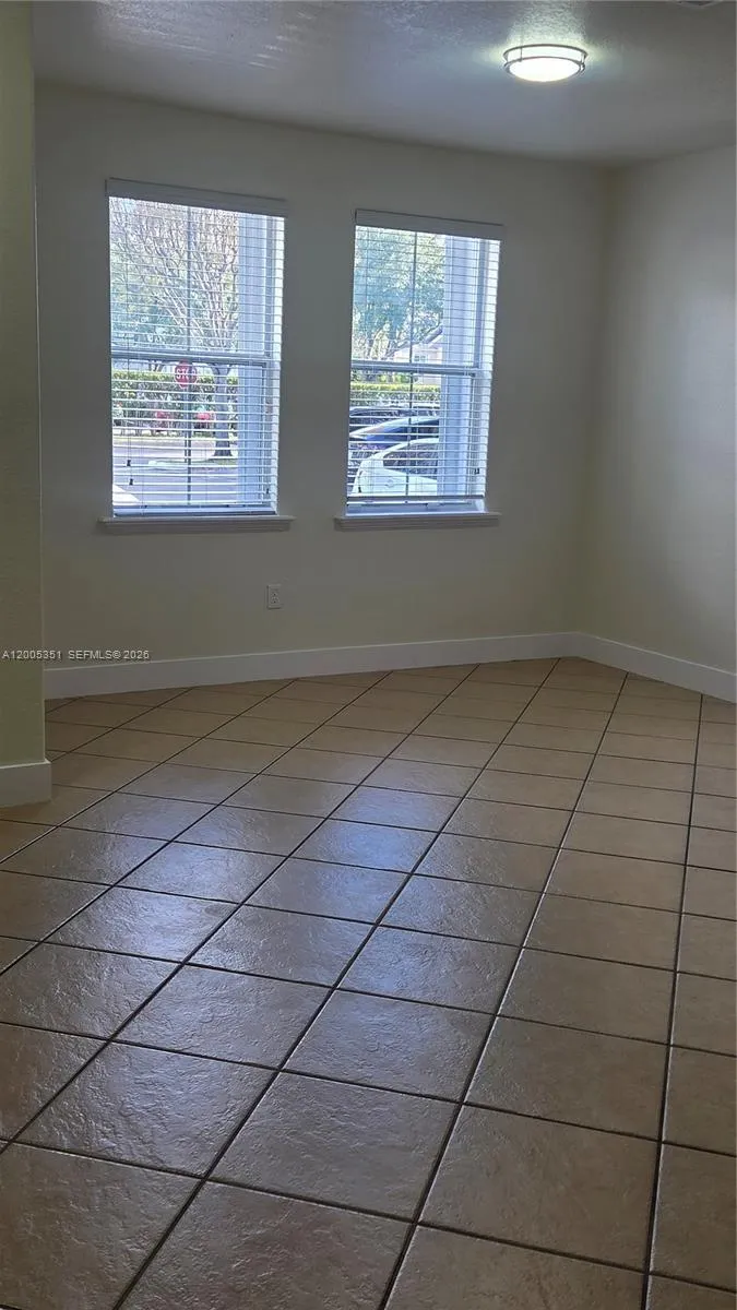 5440 NW 107th Ave # 211, Doral FL 33178