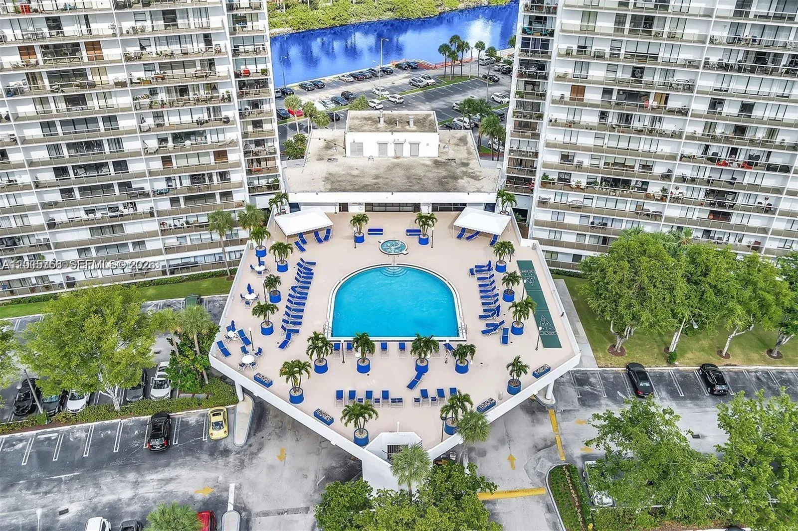 3731 N Country Club Dr # 1129, Aventura FL 33180