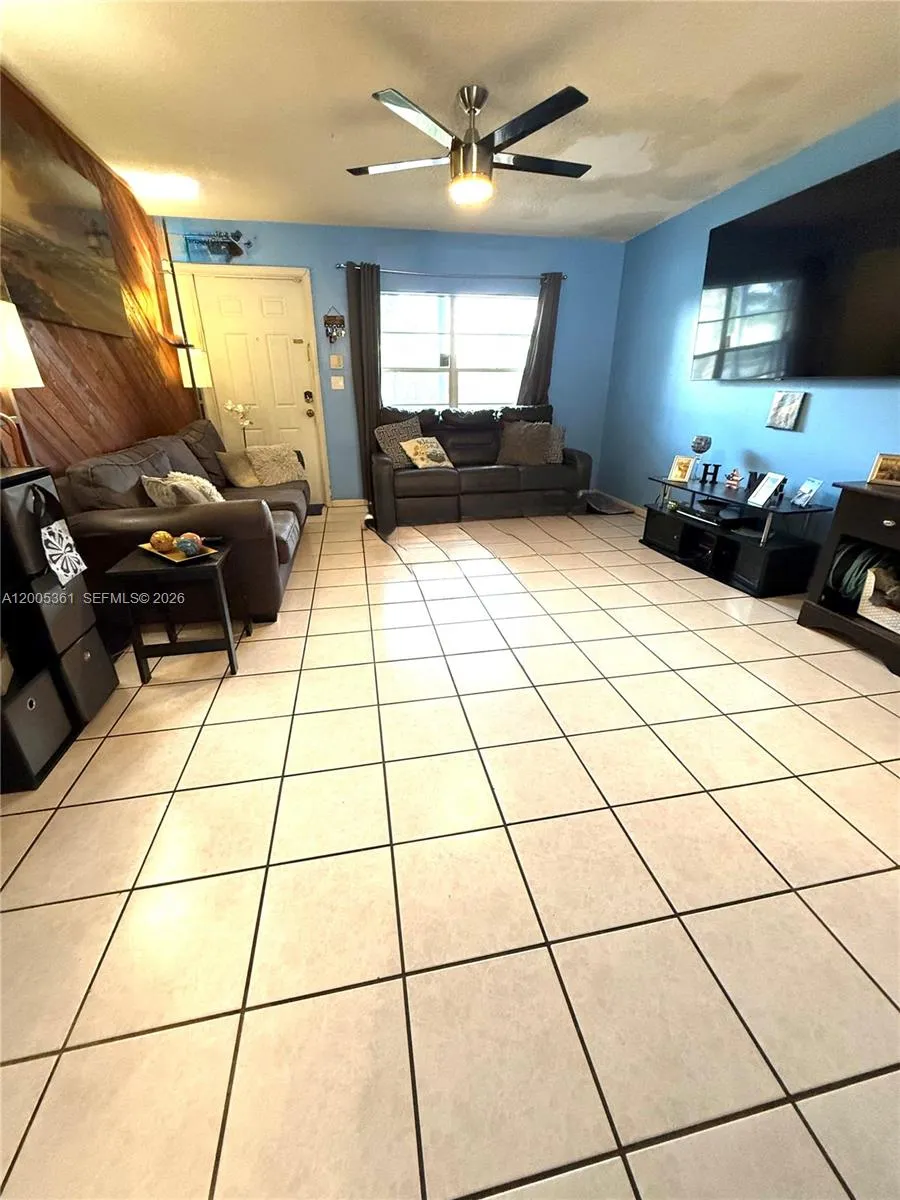 1020 SW 81st Ter, North Lauderdale FL 33068