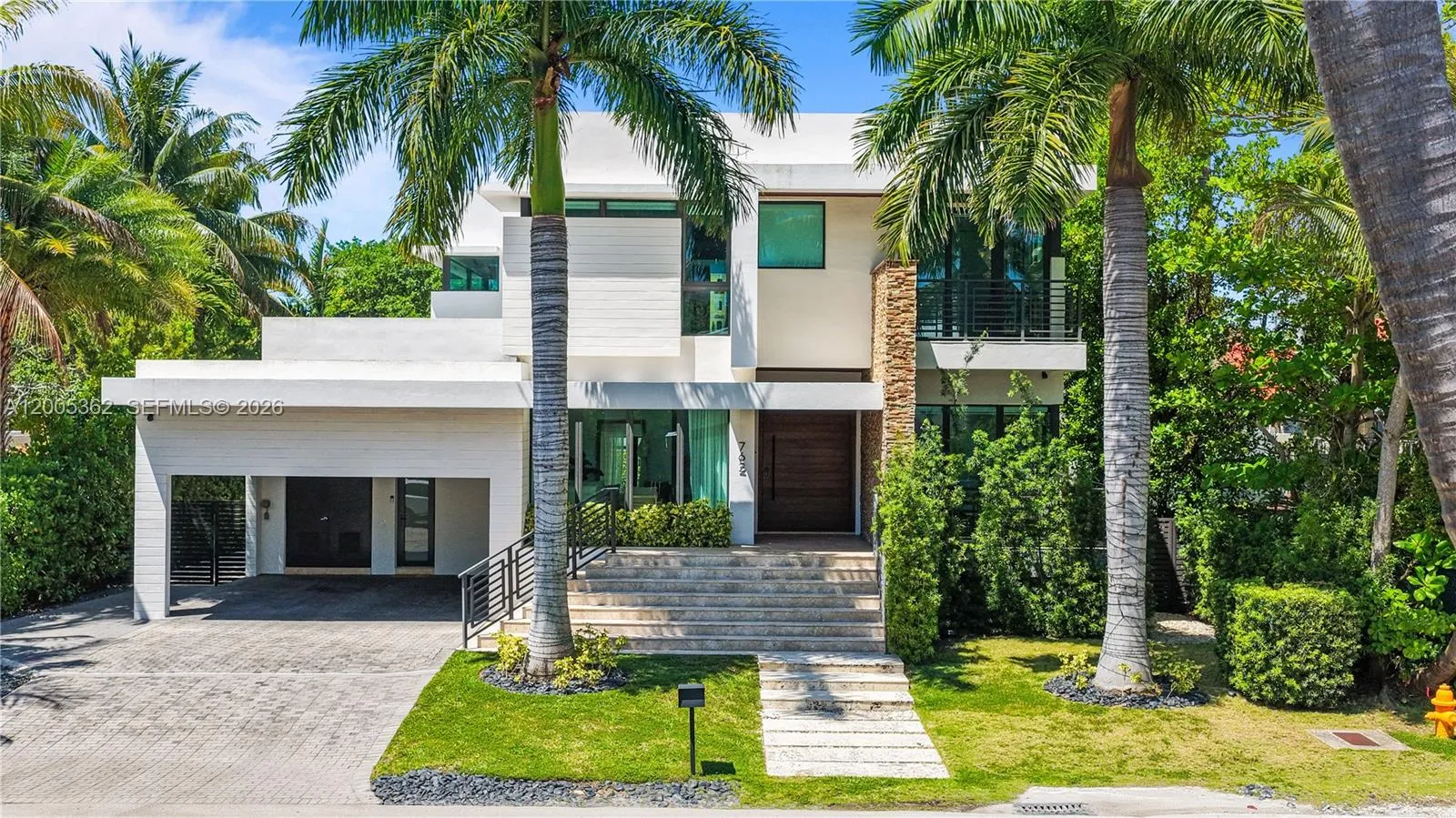 762 Fernwood Rd, Key Biscayne FL 33149