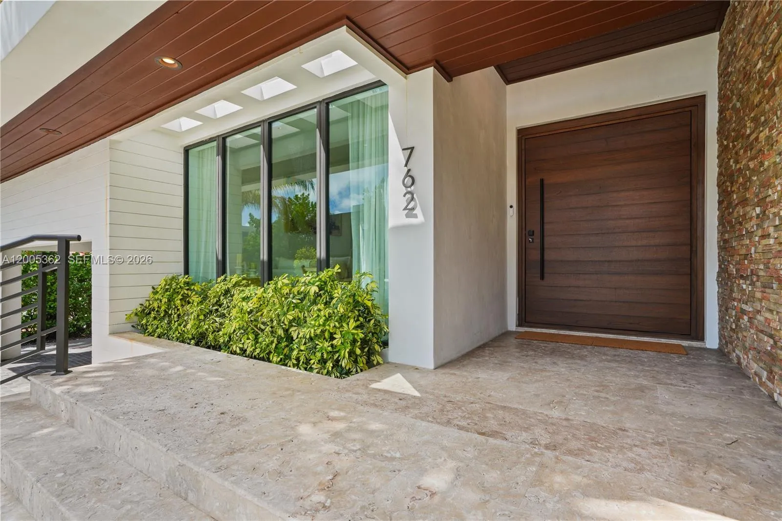 762 Fernwood Rd, Key Biscayne FL 33149