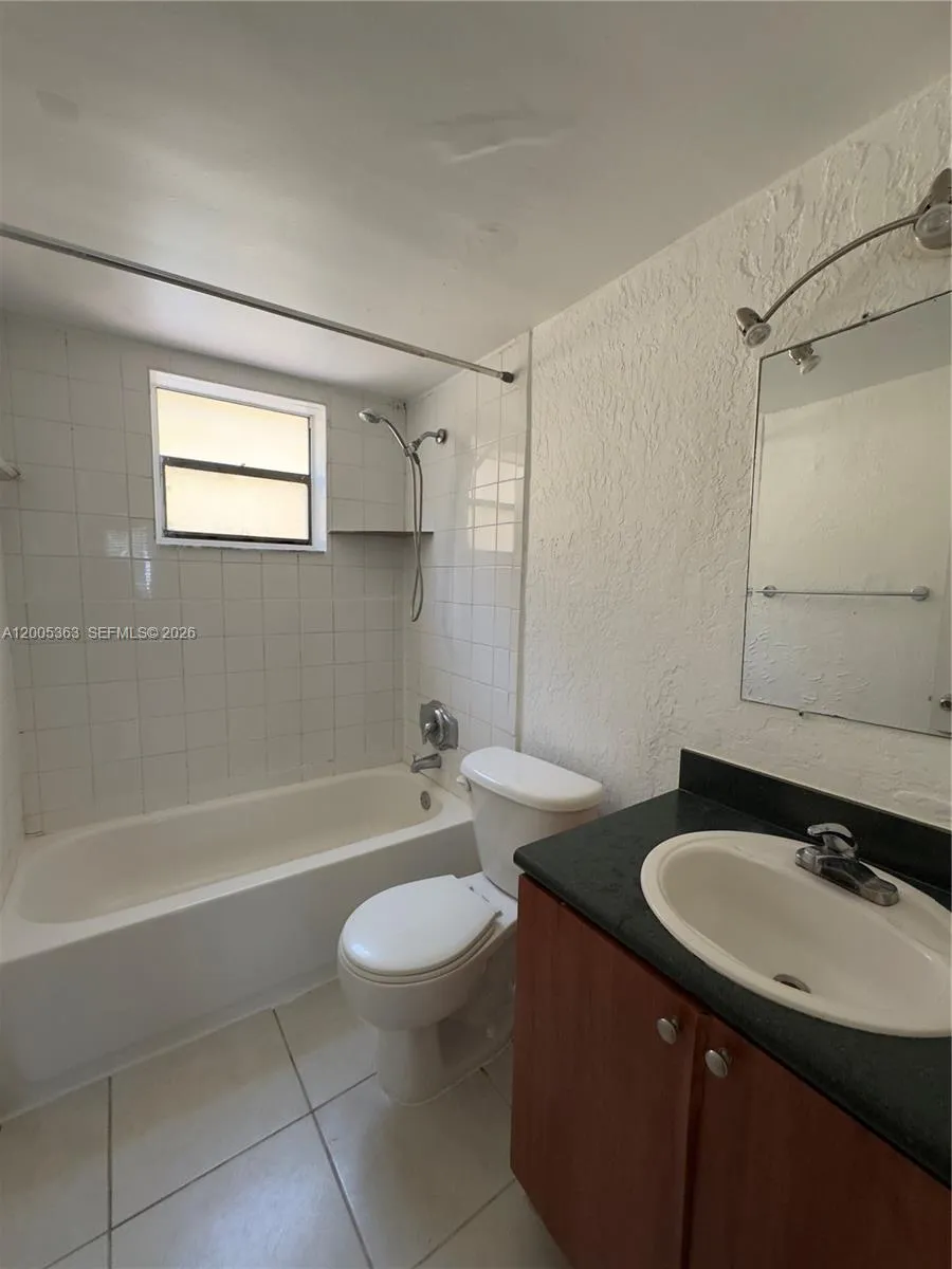 4051 N Dixie Hwy # 10, Oakland Park FL 33334