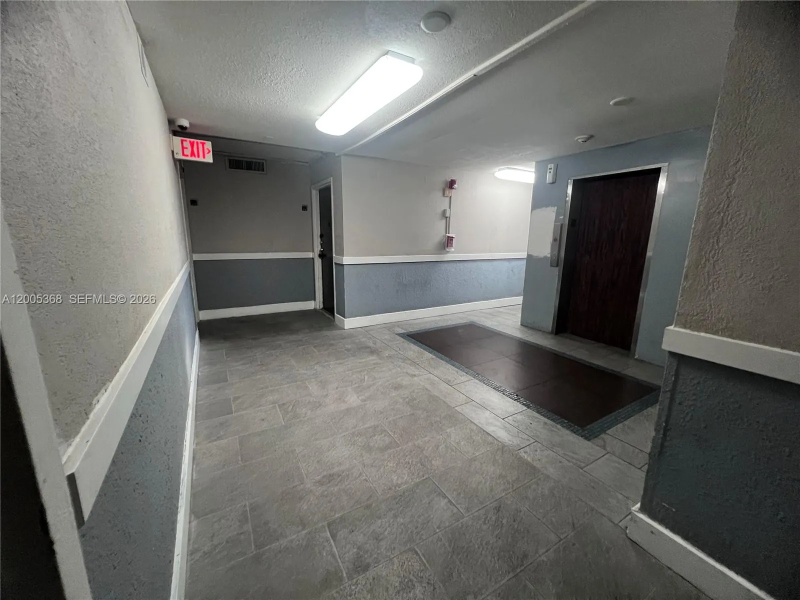 496 NW 165th St Rd # 414, Miami FL 33169