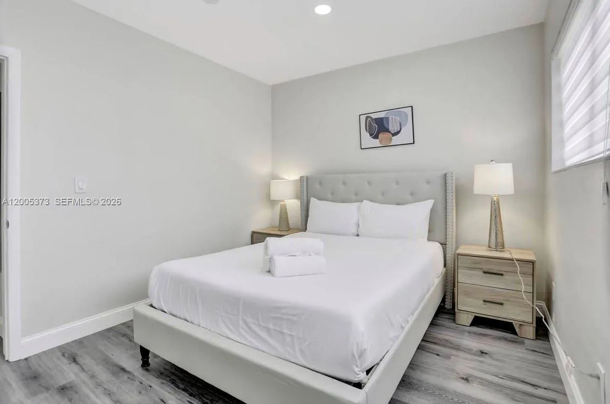 10006 E Bay Harbor Dr # 13, Bay Harbor Islands FL 33154