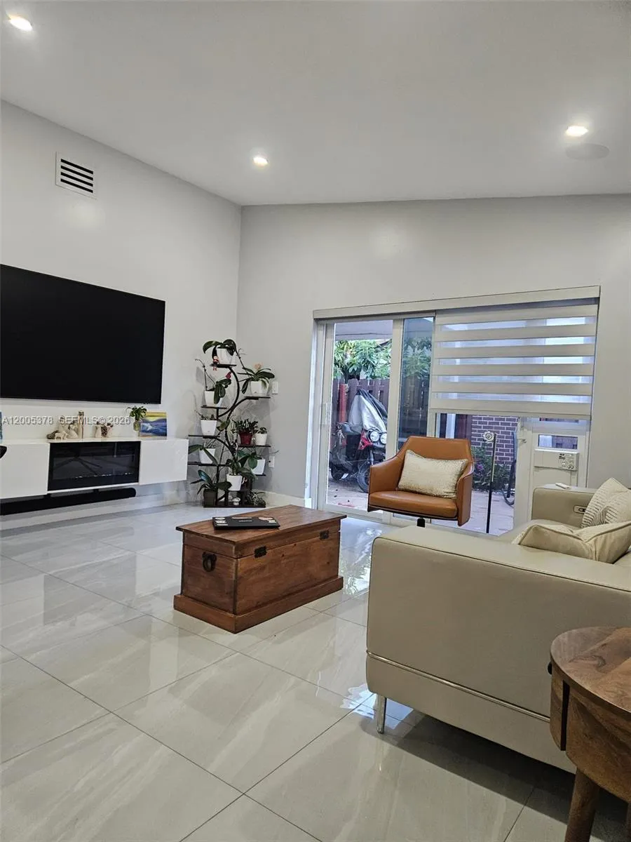 16314 SW 97th St, Miami FL 33196