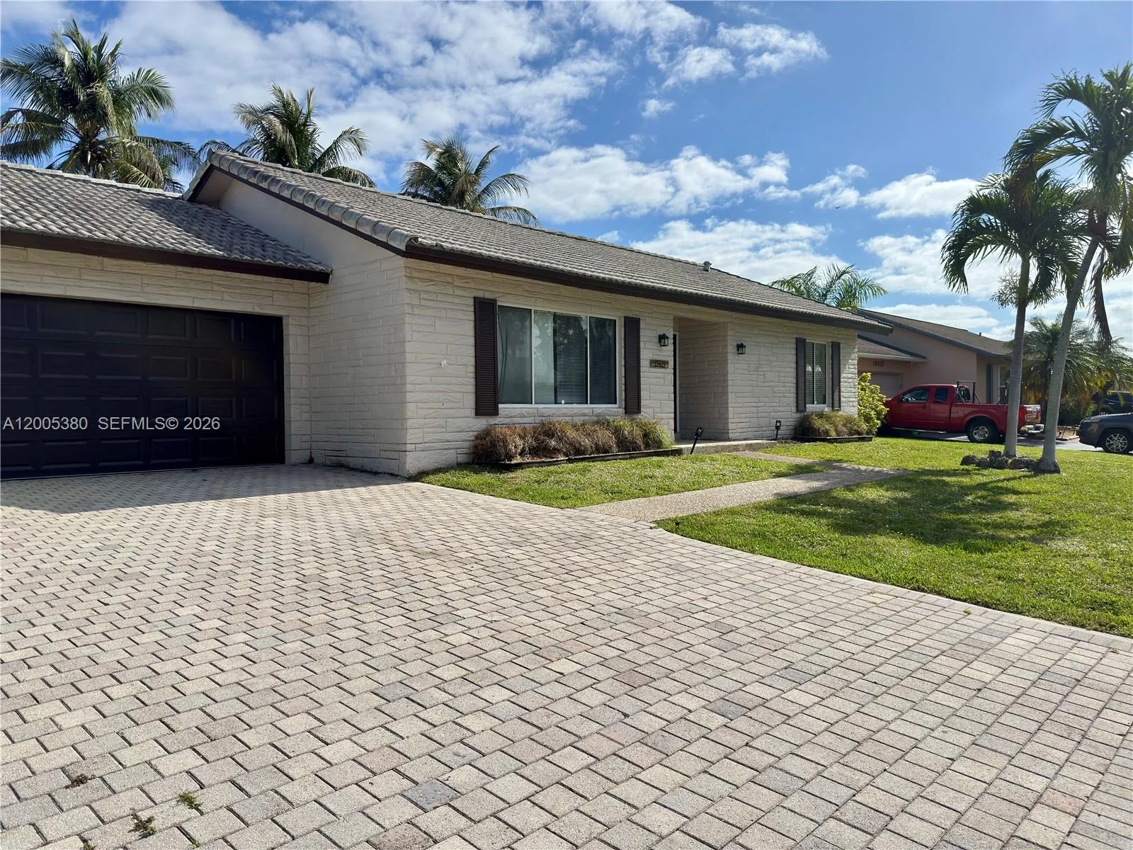 13425 NW 10th St, Sunrise FL 33323