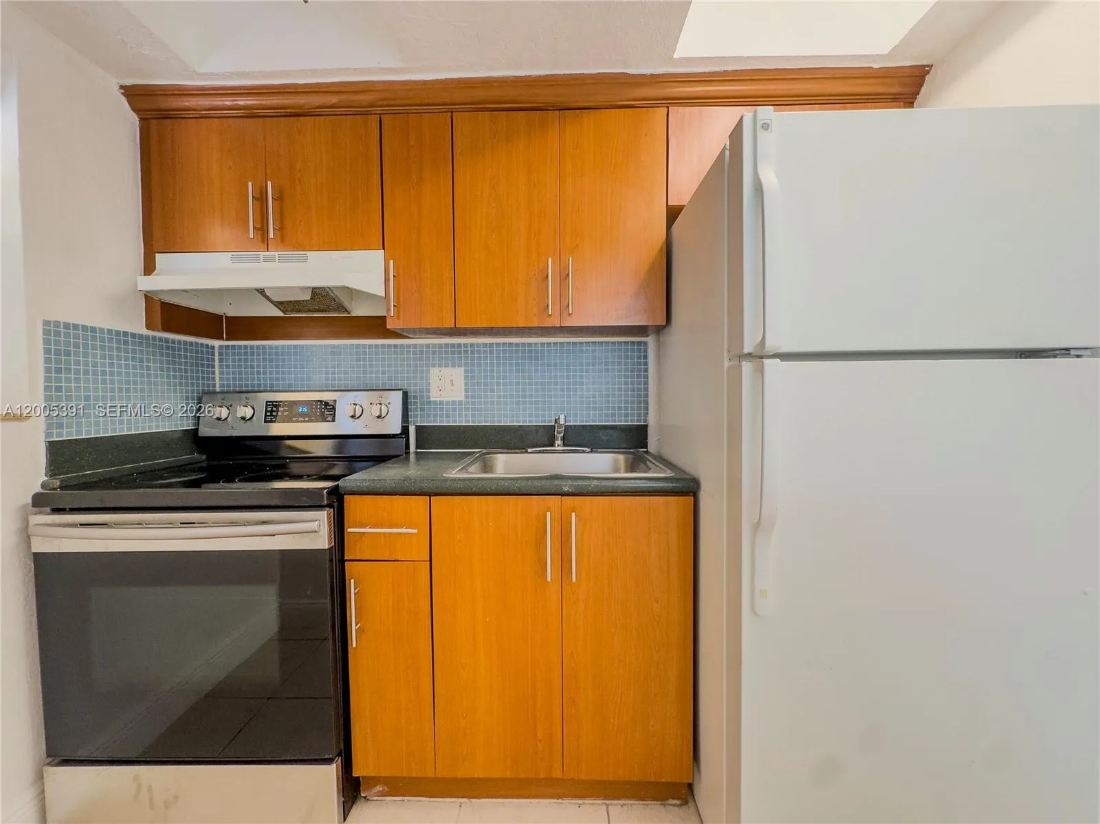 4061 N Dixie Hwy # 9, Oakland Park FL 33334