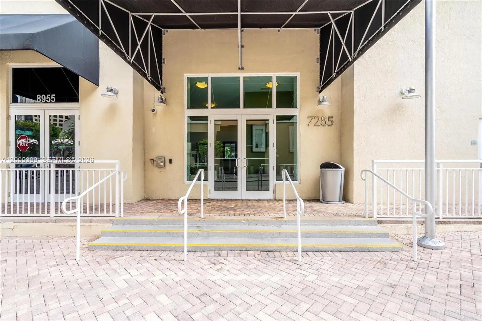 7285 SW 90th St # D414, Miami FL 33156