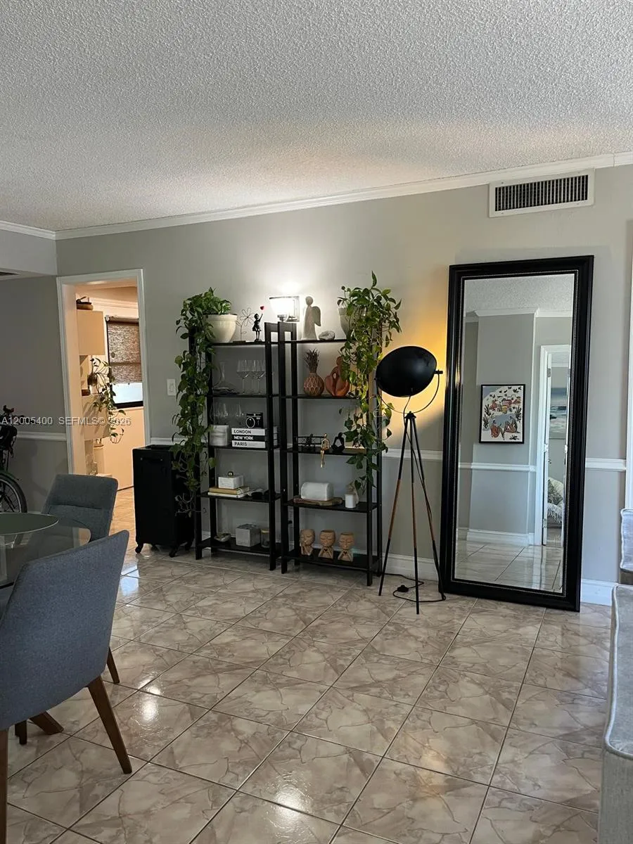 3475 N Country Club Dr # 312, Aventura FL 33180