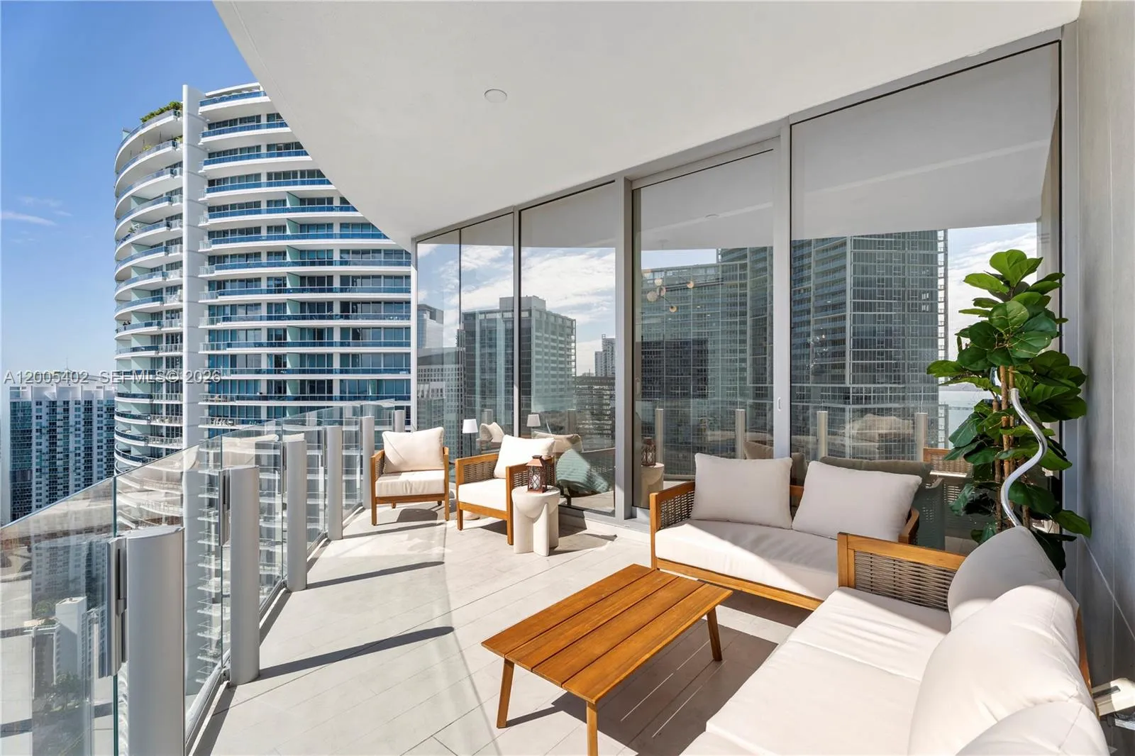 300 Biscayne Boulevard Way # 4007W, Miami FL 33131