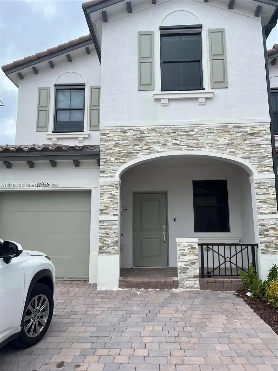 11935 SW 246th Ter, Miami FL 33032