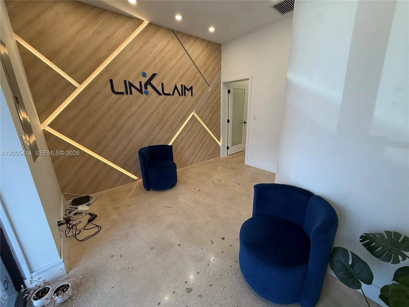 5520-5522 NW 72nd Ave # 5520, Miami FL 33166