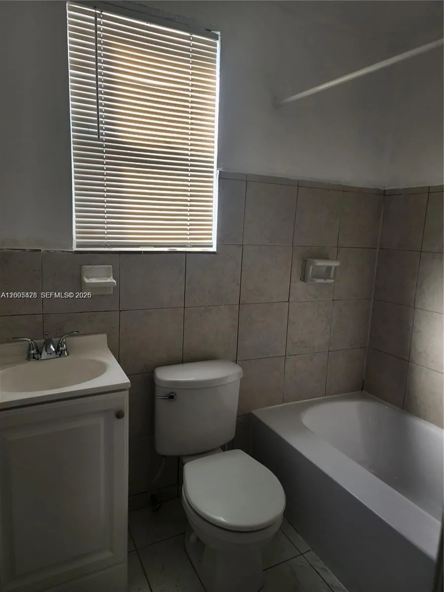 224 SW 6th Ave # 5, Miami FL 33130