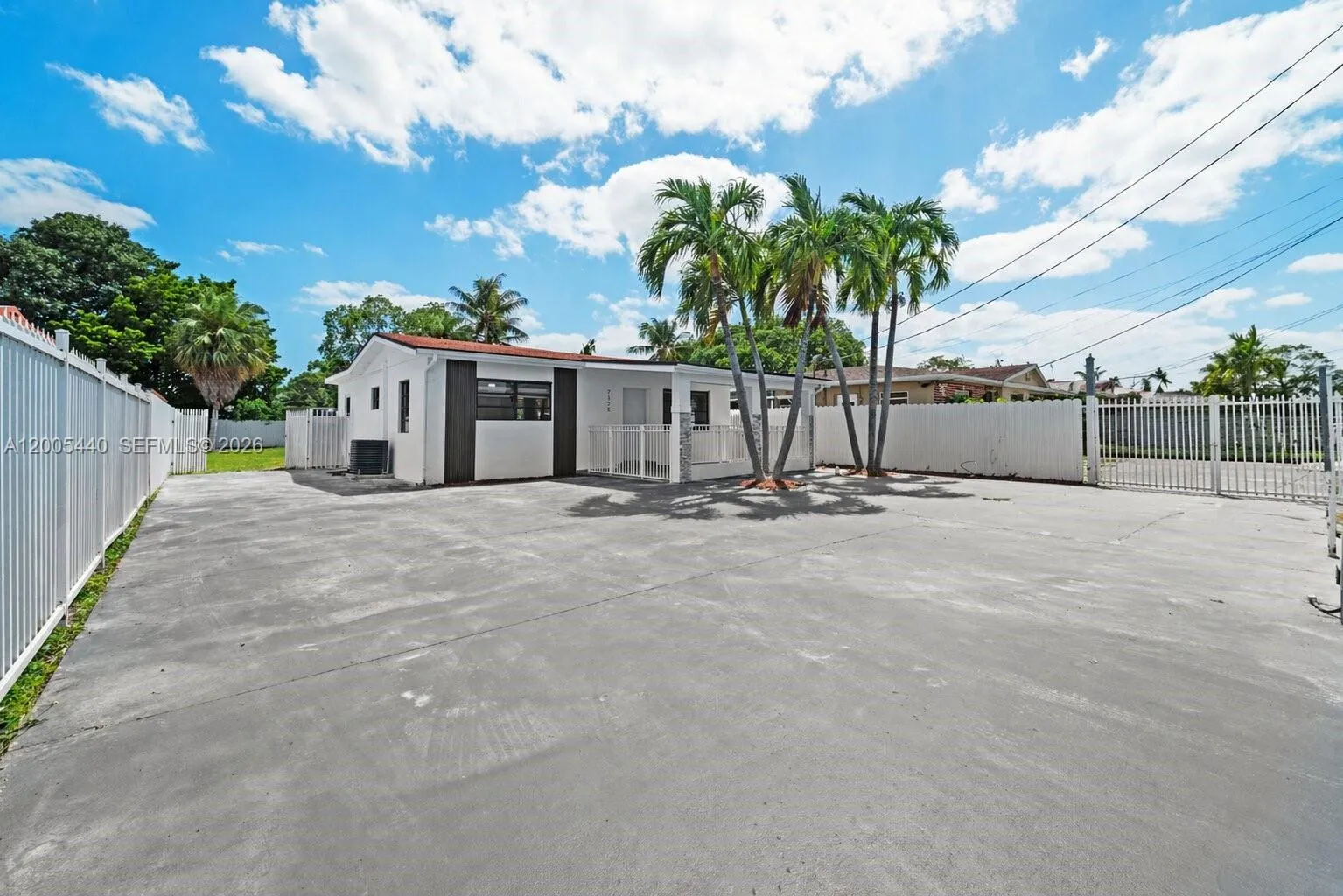 7120 SW 21st St, Miami FL 33155