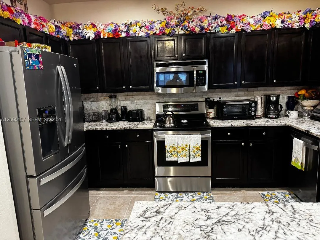 595 SE 33rd Ter, Homestead FL 33033