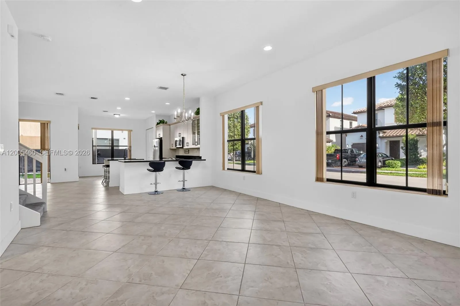 9886 W 34th Ave, Hialeah FL 33018