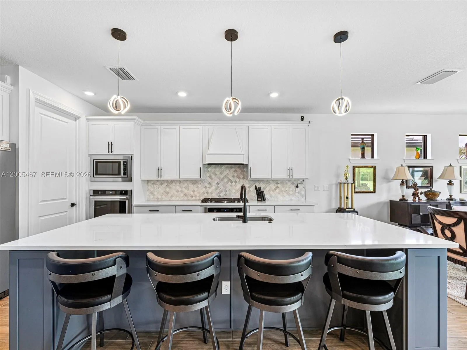 4569 N Silverwood Ln, Oakland Park FL 33309