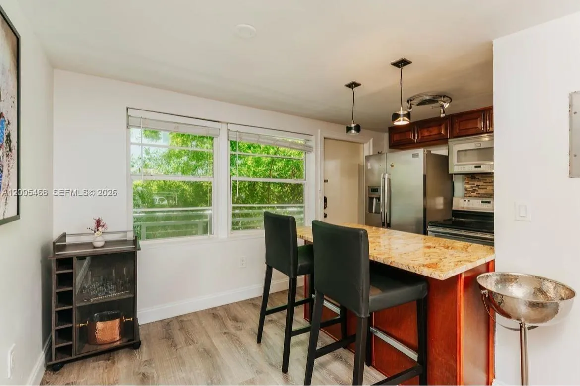 6865 Bay Dr # 7, Miami Beach FL 33141