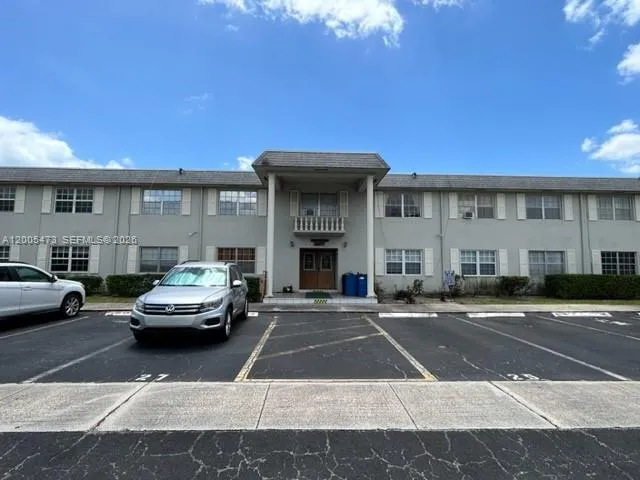 1520 Mckinley St # 206E, Hollywood FL 33020