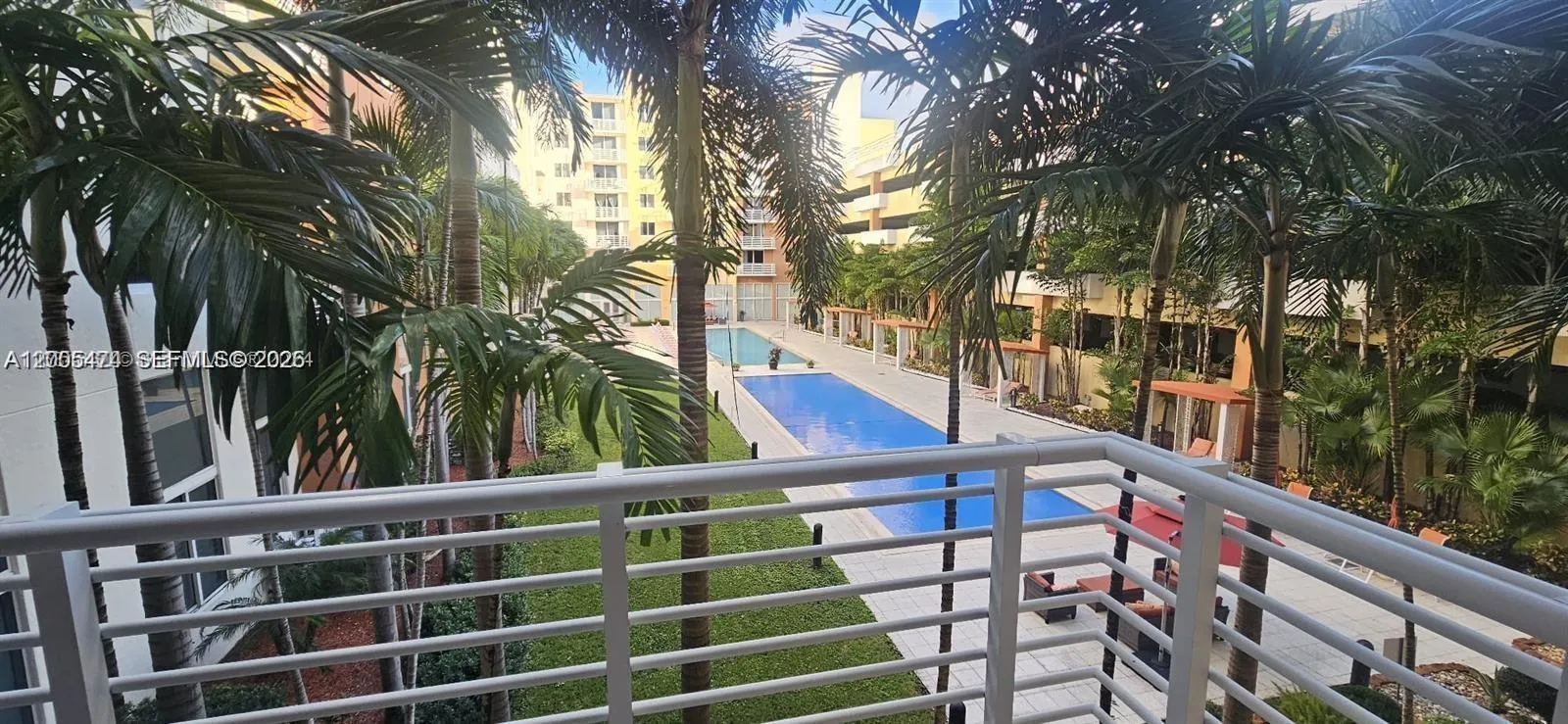 2775 NE 187th St # 221, Aventura FL 33180