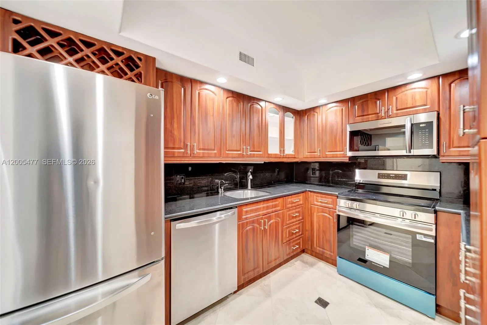 1985 S Ocean Dr # 20A, Hallandale Beach FL 33009