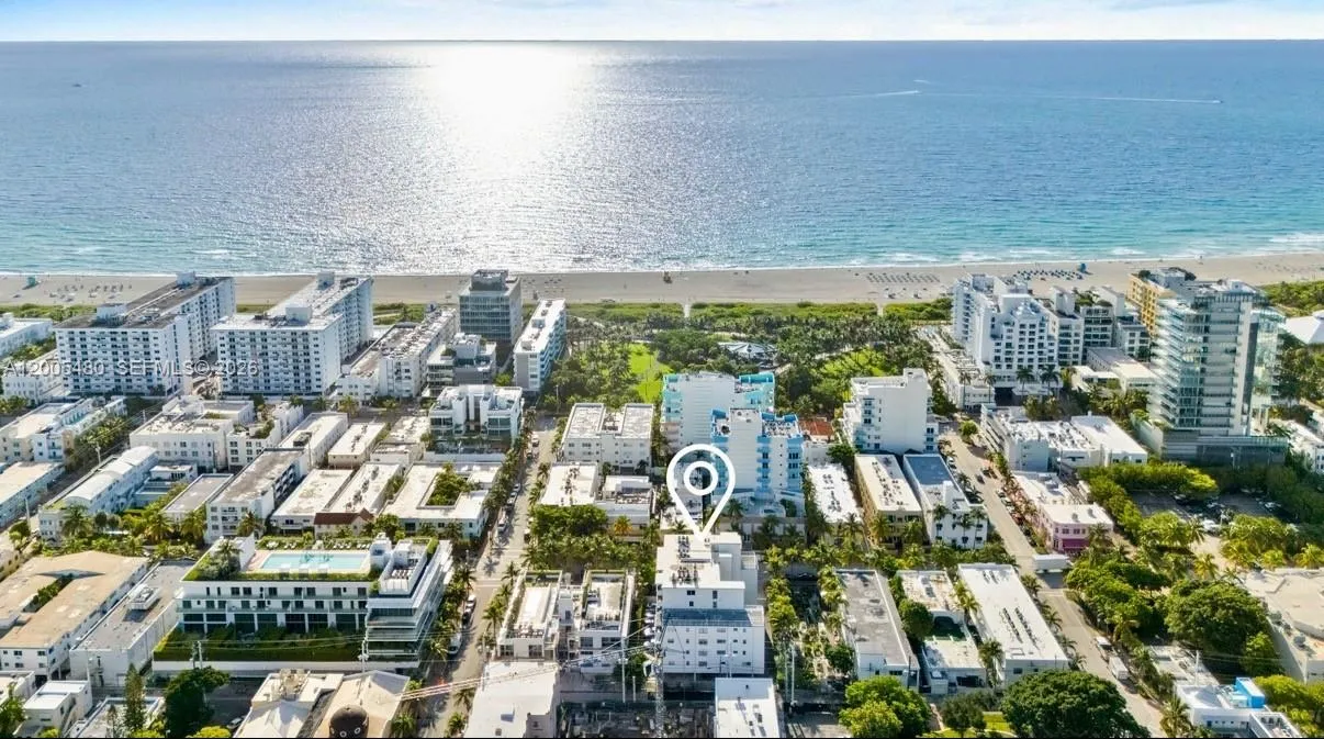 240 Collins Ave # 4G, Miami Beach FL 33139
