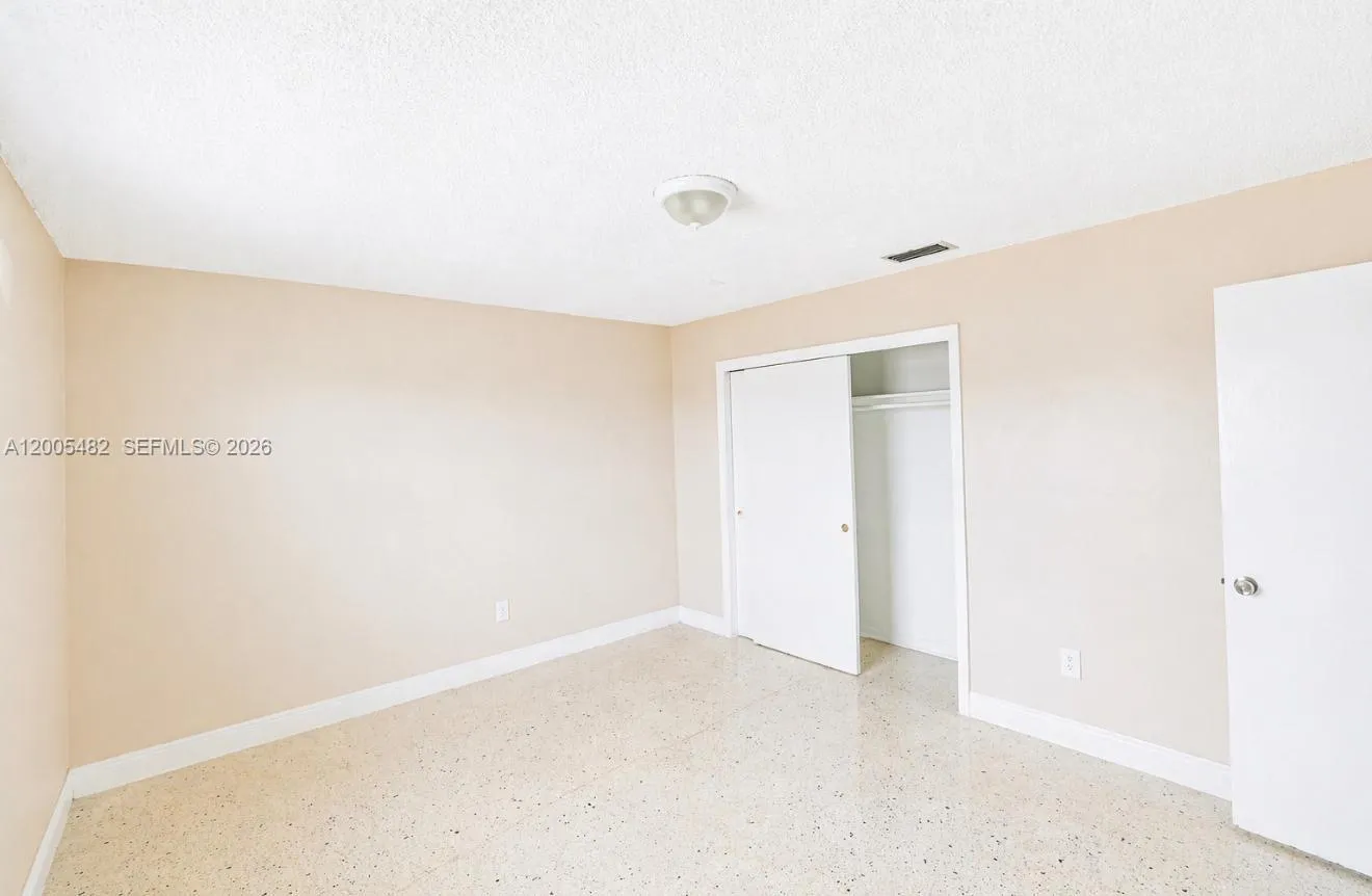 2315 W Okeechobee Rd # 304, Hialeah FL 33010