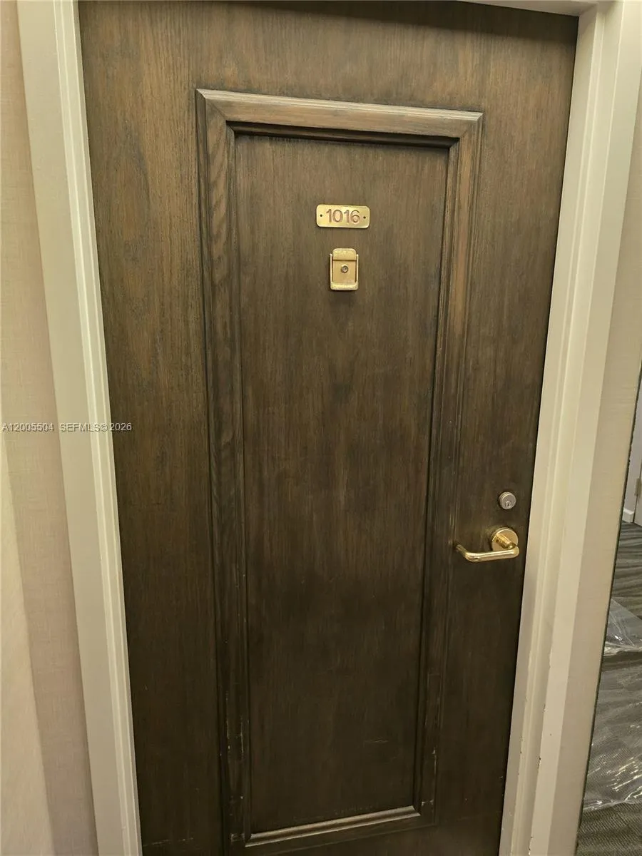 3610 Yacht Club Dr # 1016, Aventura FL 33180