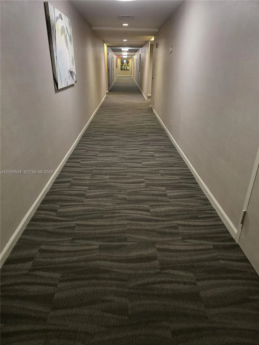 3610 Yacht Club Dr # 1016, Aventura FL 33180