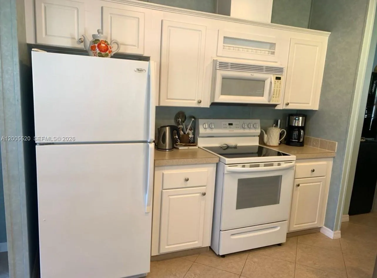 3021 SW 52nd Avenue, Davie FL 33314