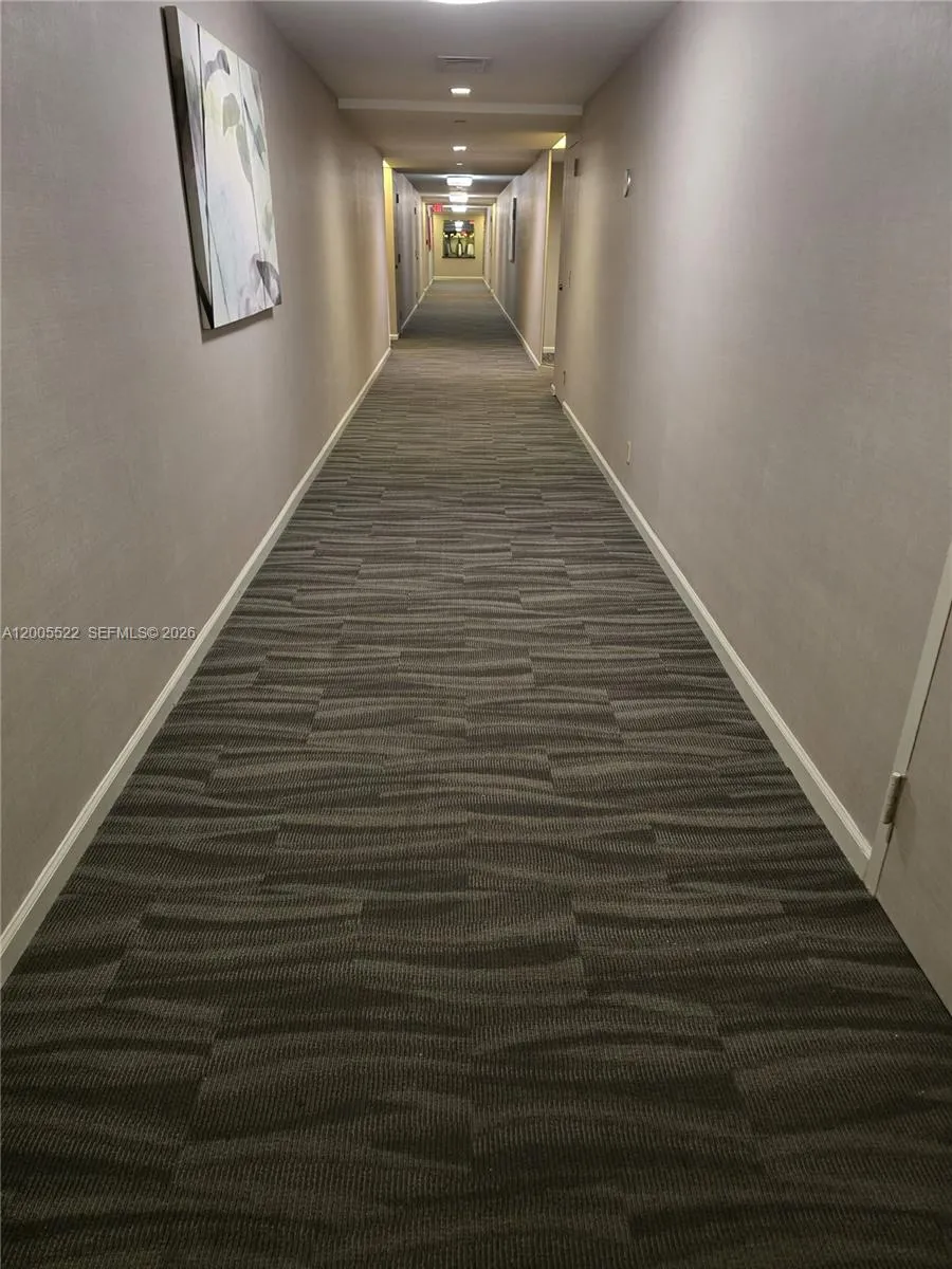 3610 Yacht Club Dr # 1016, Aventura FL 33180