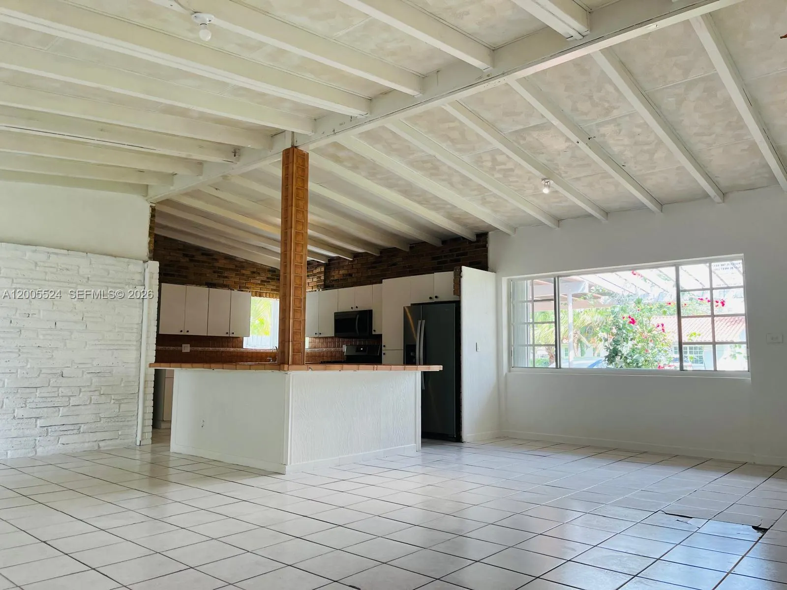 1420 NE 203rd St # 1420, Miami FL 33179