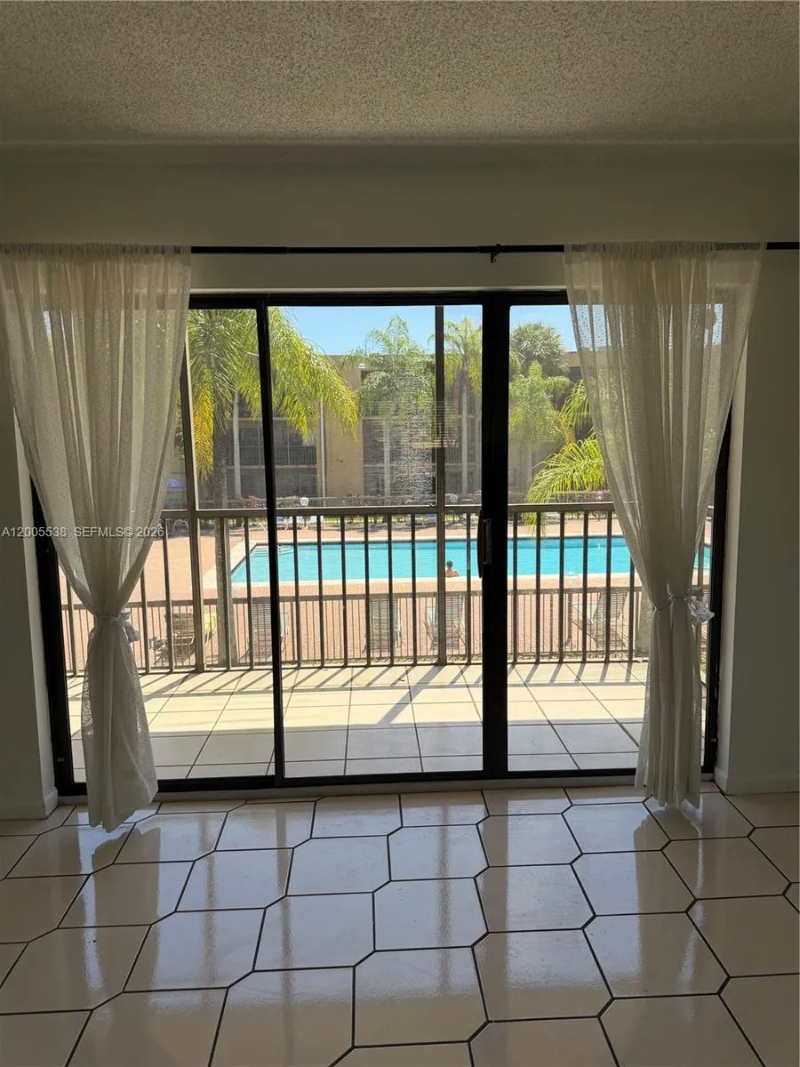 8415 SW 107th Ave # 208W, Miami FL 33173