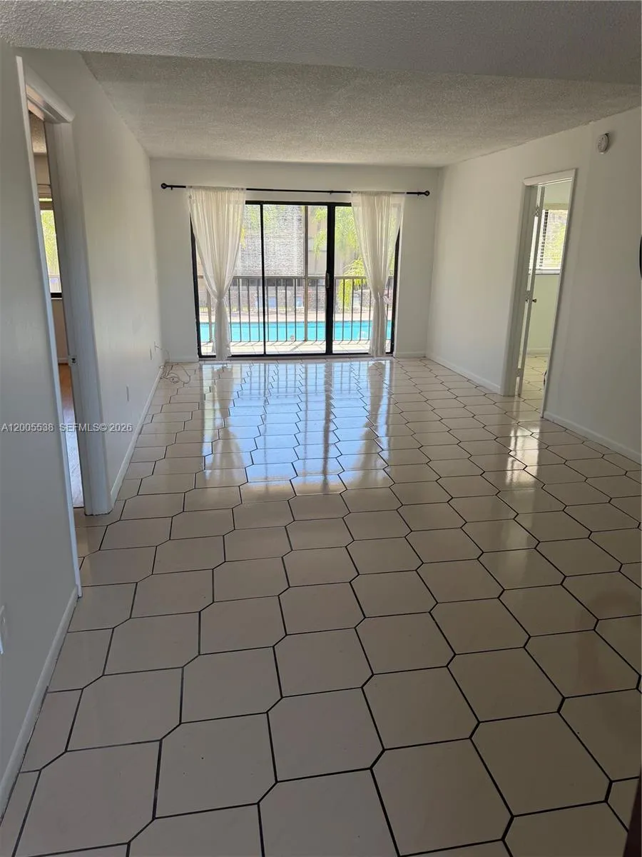 8415 SW 107th Ave # 208W, Miami FL 33173