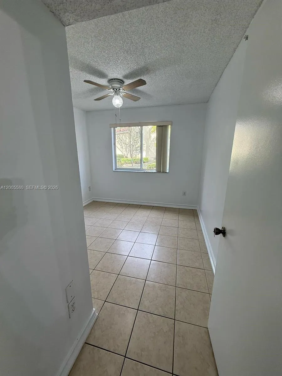 460 S Park Rd # 103, Hollywood FL 33021