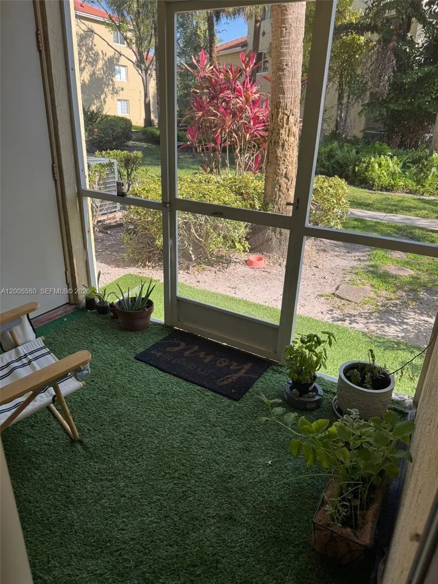 460 S Park Rd # 103, Hollywood FL 33021