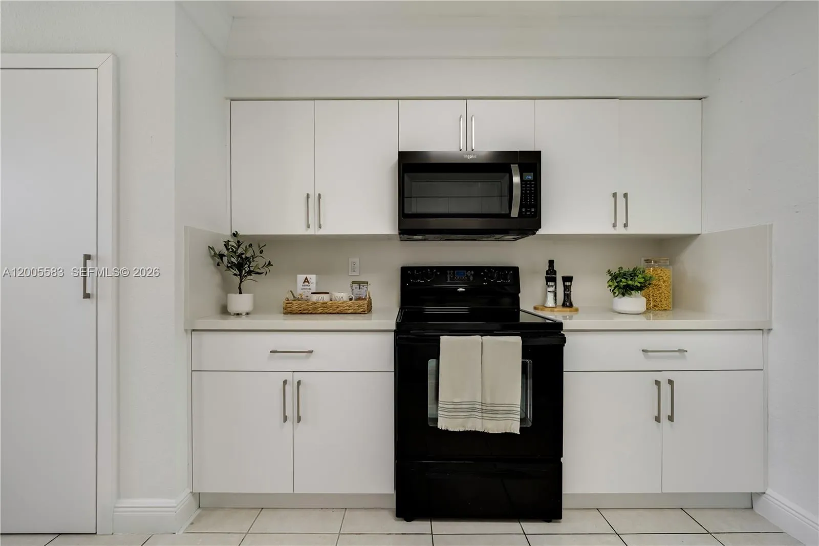 8401 NW 8 ST # 401, Miami FL 33126