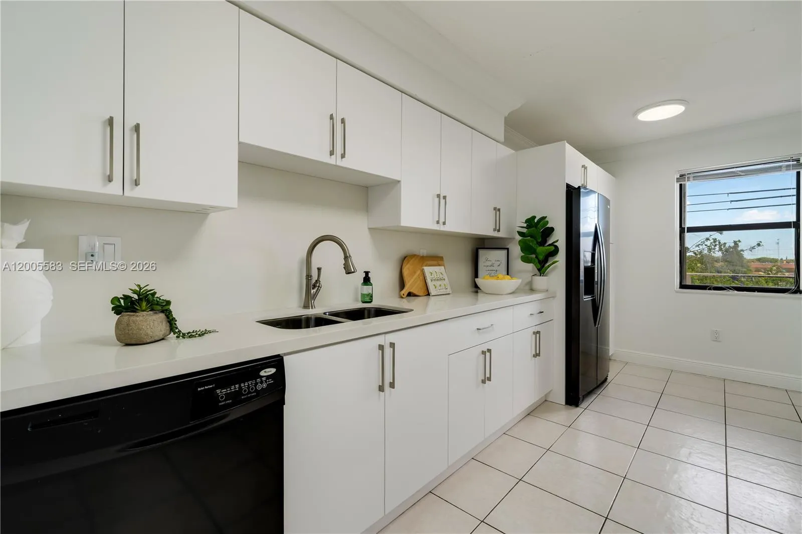 8401 NW 8 ST # 401, Miami FL 33126