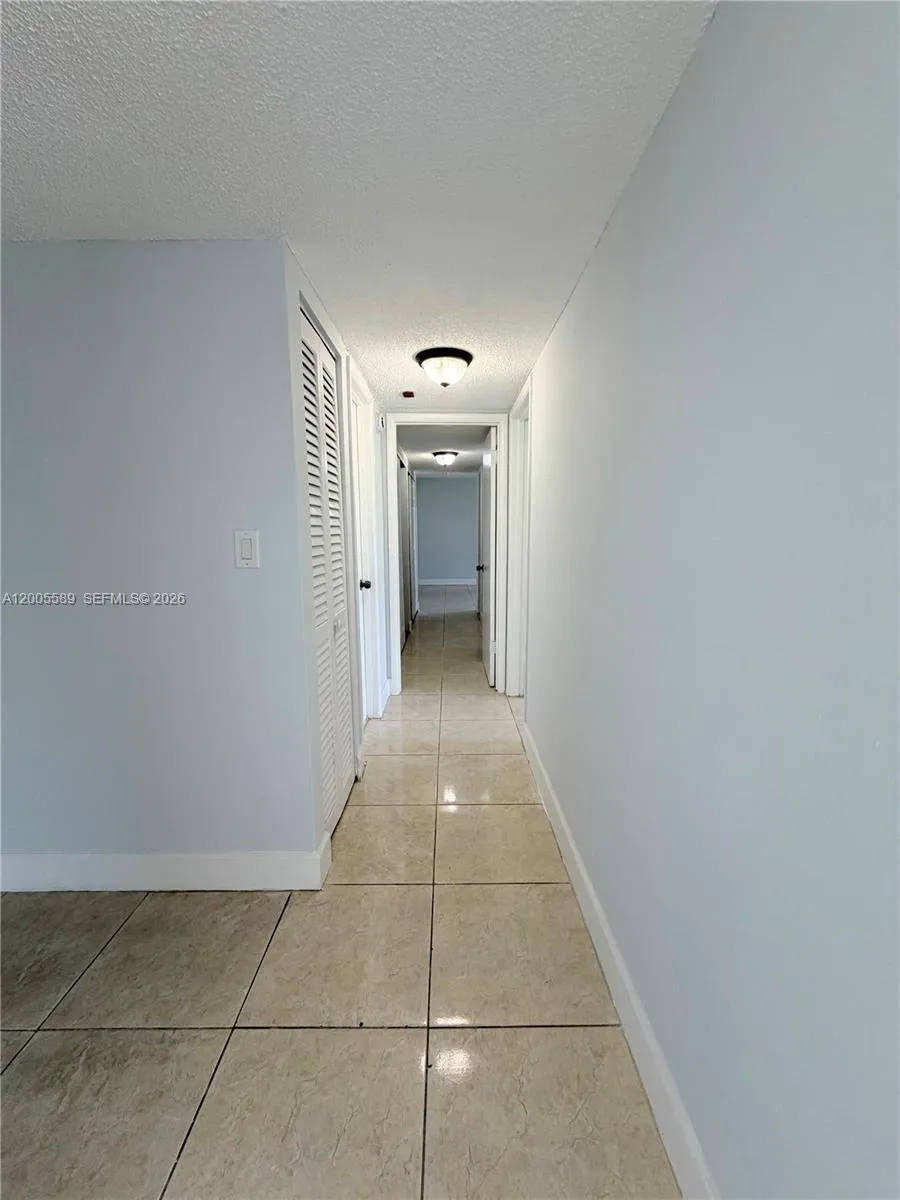505 S Pine Island Rd # 208B, Plantation FL 33324