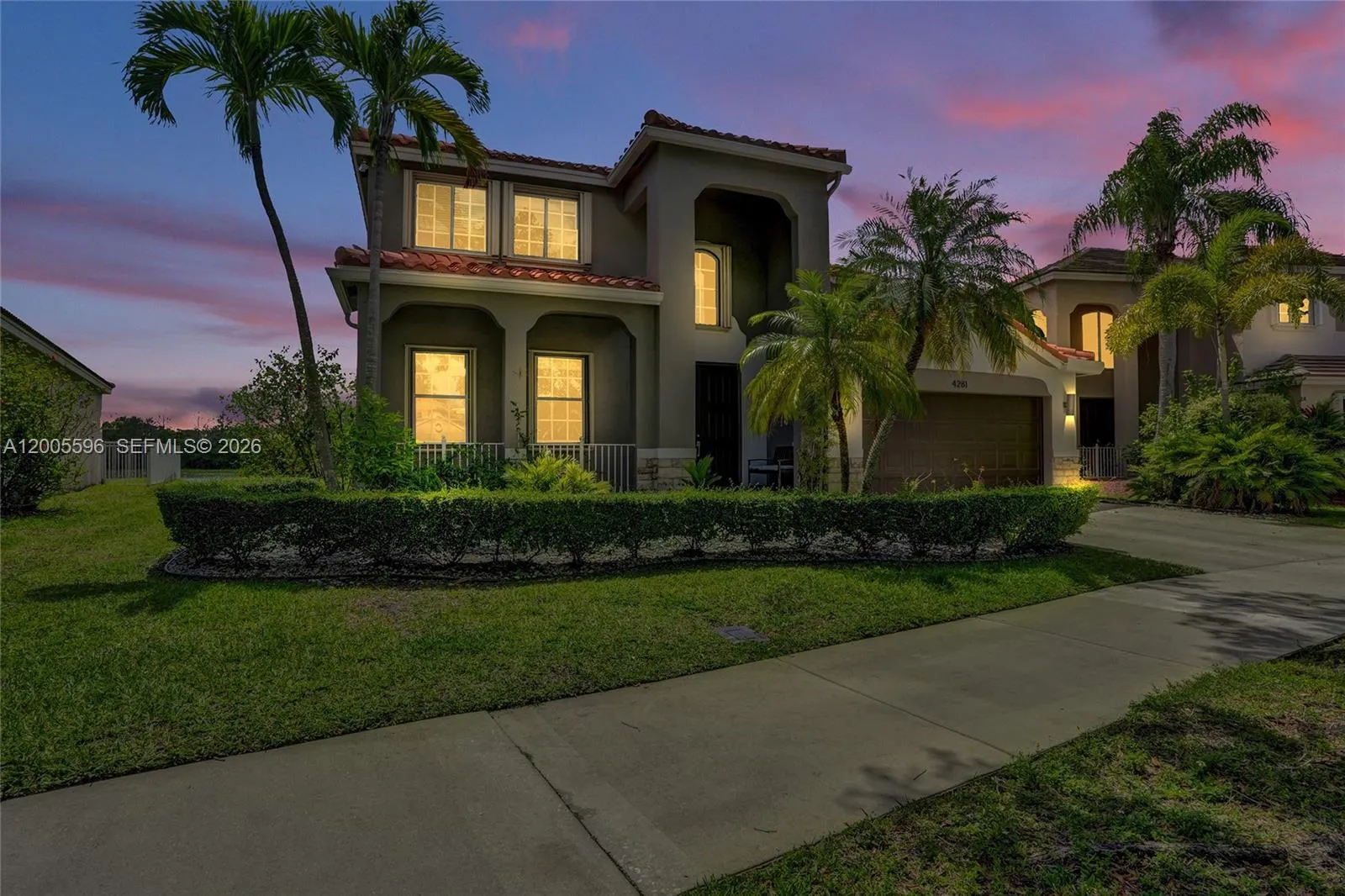 4281 Laurel Ridge Cir, Weston FL 33331