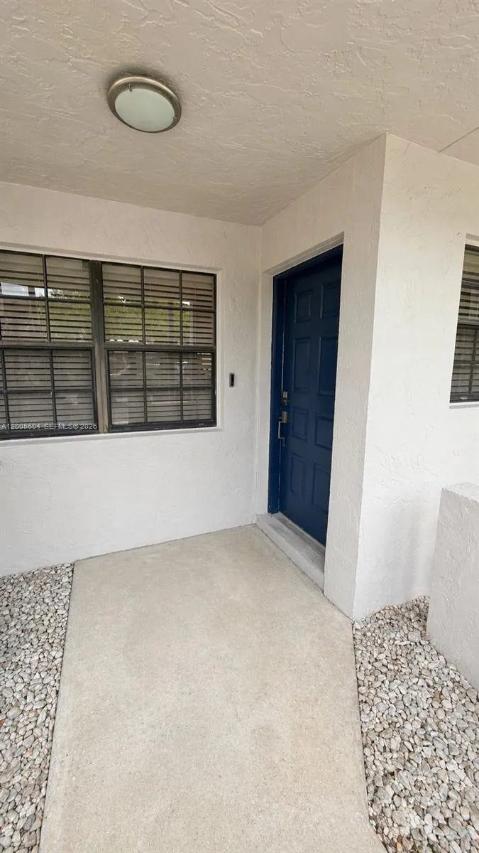 11159 SW 154th Pl, Miami FL 33196