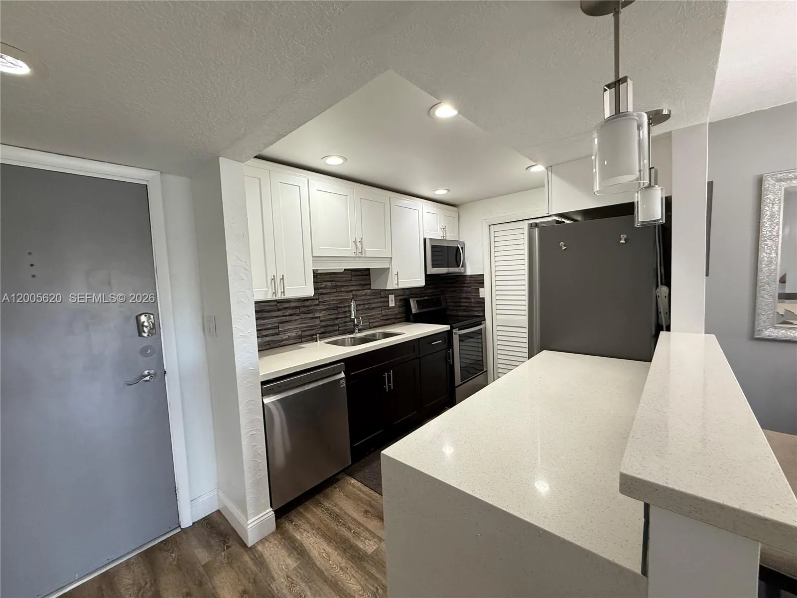 230 Lakeview Dr # 307, Weston FL 33326