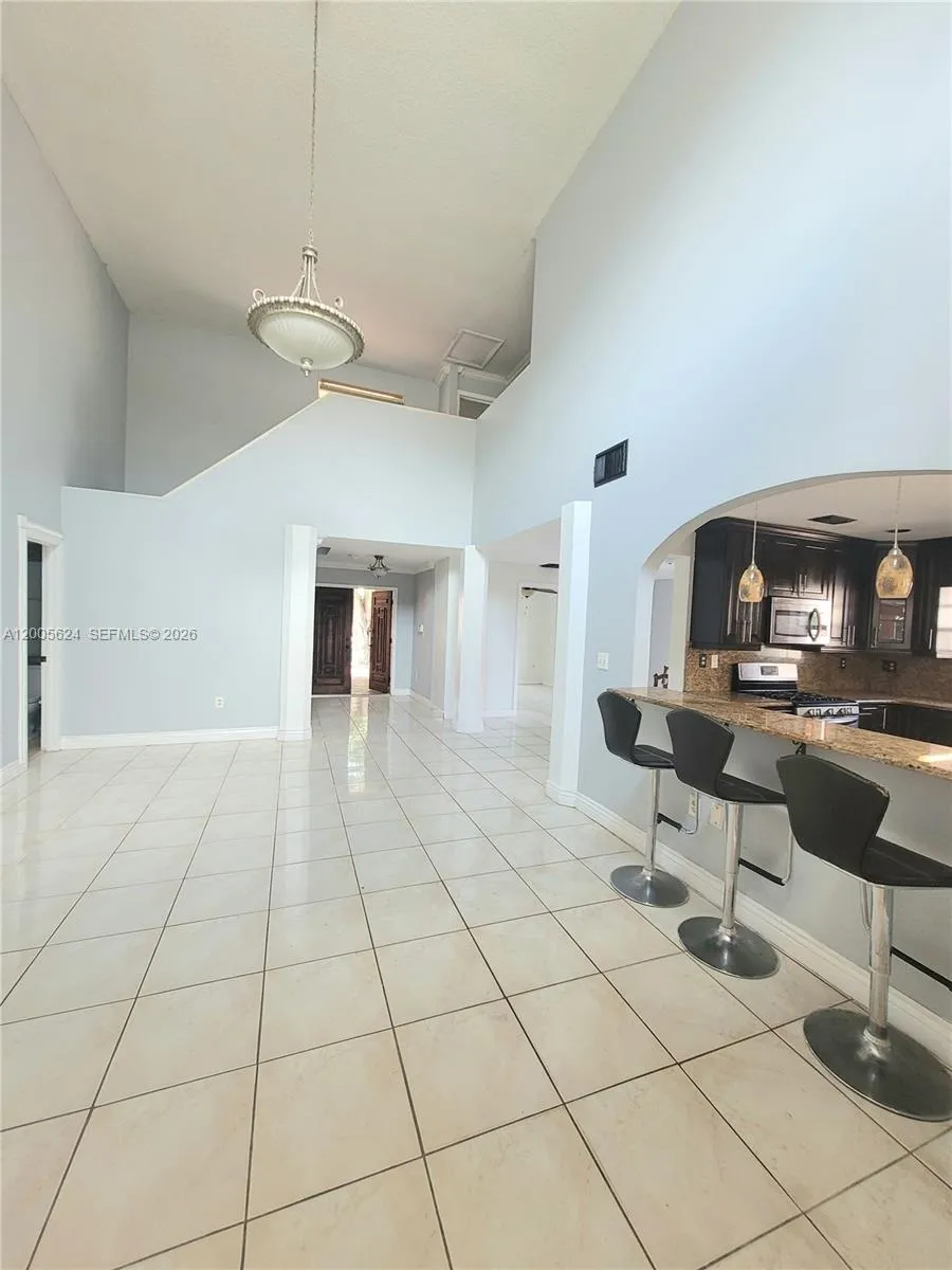 8248 NW 199th Ter, Hialeah FL 33015