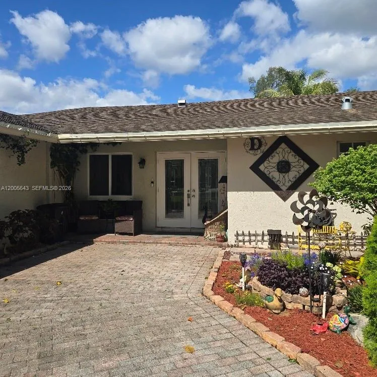 4981 SW 186th Ave, Southwest Ranches FL 33332