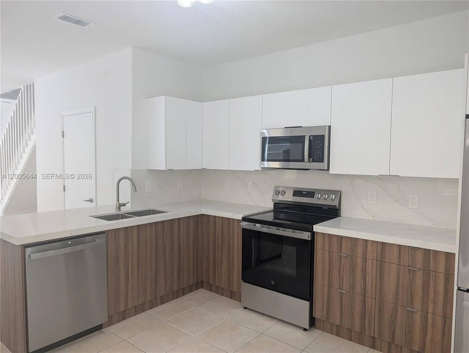 2143 Hacienda Ter, Weston FL 33327