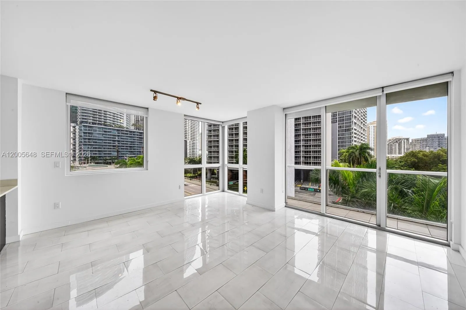 500 Brickell Ave # 501, Miami FL 33131
