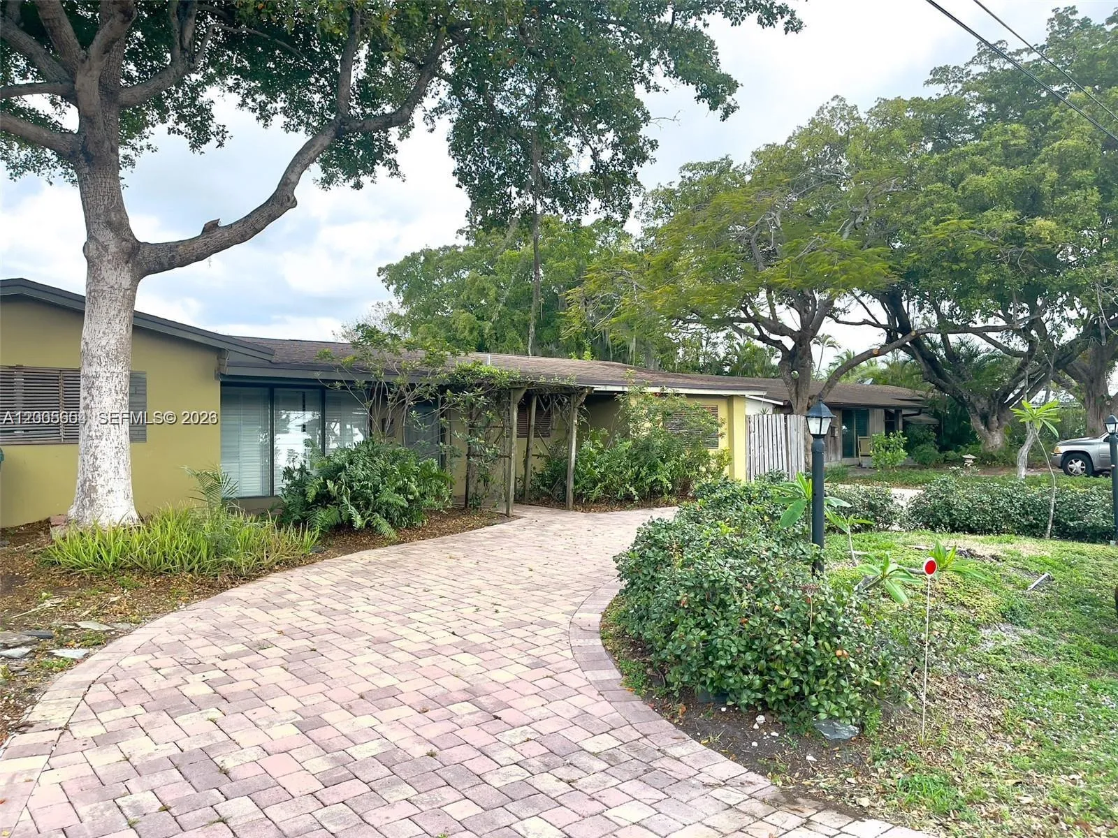 2 bedroom 2 bath for sale at 4401 NE 15th Ter, Oakland Park FL 33334